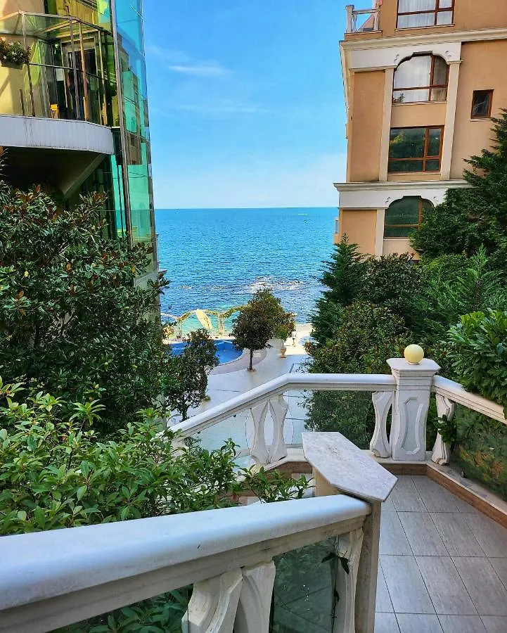 Elegantz Apartments Lamer location